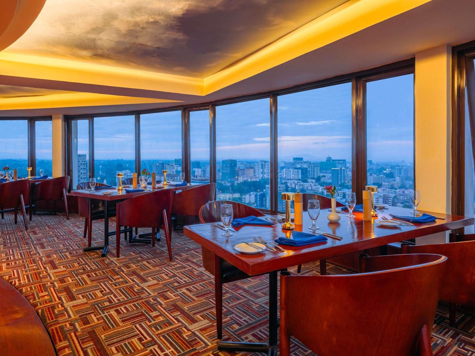Mövenpick Hotel&Residences Nairobi Exterior foto